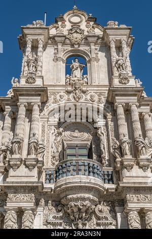 Siviglia, Spagna - 14 giugno 2023: Palazzo di San Telmo. Dettagli della facciata. Foto Stock