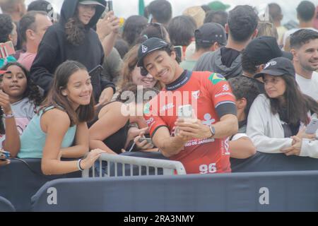 Saquarema, Brasile. 30 giugno 2023. Yago Dora (BRA), questo venerdì (30) durante il vivo Rio Pro Saquarema 2023 tappa brasiliana della World Surf League (WSL), tenutasi presso Praia de Itaúna a Saquarema, RJ. Crediti: Luiz Gomes/FotoArena/Alamy Live News Foto Stock