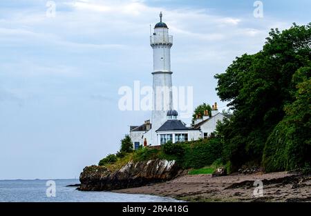 Tayport High Lighthouse, noto anche come West Lighthouse, è stato costruito nel 1823 nella contea scozzese di Fife, Regno Unito Foto Stock