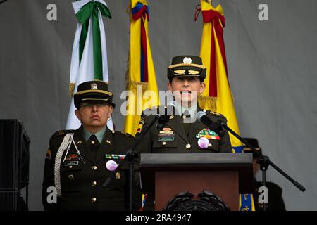 Bogotà, Colombia. 30 giugno 2023. Il comandante di polizia di Bogotà, il generale di brigata Sandra Patricia Hernandez, parla durante la cerimonia di assunzione del comando del generale di brigata di polizia colombiano Sandra Patricia Hernandez, a Bogotà, Colombia, il 30 giugno 2023. Foto di: Chepa Beltran/Long Visual Press Credit: Long Visual Press/Alamy Live News Foto Stock