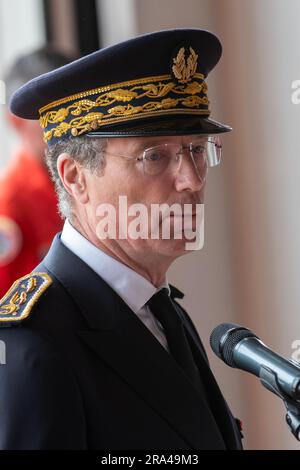 Marignane, Francia. 30 giugno 2023. Christophe Mirmand, prefetto della zona di difesa, tiene un discorso. La base di elicotteri Securité civile, specializzata in incendi boschivi, celebra i 60 anni di attività nel complesso aeronautico dell'aeroporto di Marsiglia Provence a Marignane, in Francia. Credito: SOPA Images Limited/Alamy Live News Foto Stock