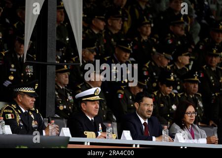 Città del Messico, Messico. 30 giugno 2023. 30 giugno 2023, città del Messico, Messico: Il Commissario generale della Guardia Nazionale, David Cordova Campos; il segretario della Marina, Jose Rafael Ojeda Duran; Il capo del governo di città del Messico, Marti Batres Guadarrama e il segretario della pubblica istruzione, Leticia Ramirez, alla cerimonia del quarto anniversario della Guardia Nazionale nel campo Marte a città del Messico. Il 30 giugno 2023 a città del Messico, Messico (foto di Luis Barron/Eyepix Group/Sipa USA). Credito: SIPA USA/Alamy Live News Foto Stock