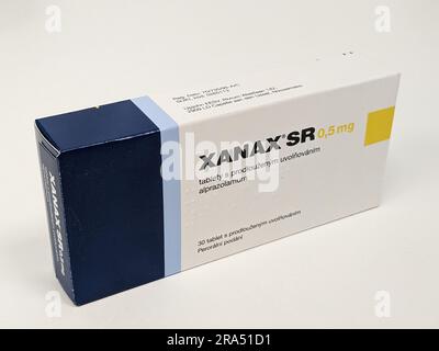 Pillole di Xanax con principio attivo Alprazolam, farmaci ansiolitici anti-depressivi terapia, è popolare droga da abuso e ha valore di strada Pfizer Foto Stock