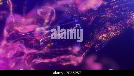 Esplosione di fluidi astratti onde viola iridescenti che illuminano energia magica con effetto sfocatura nell'acqua liquida. Sfondo astratto. Foto Stock