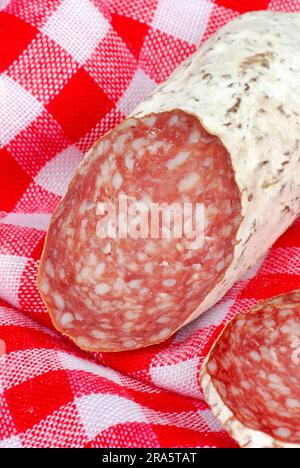 Salame italiano, salsiccia, salsiccia a lunga durata Foto Stock