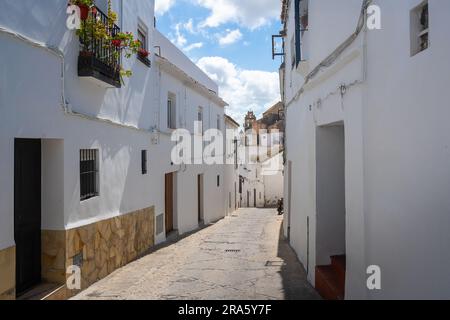 Strade con case bianche - Arcos de la Frontera, Cadice, Spagna Foto Stock