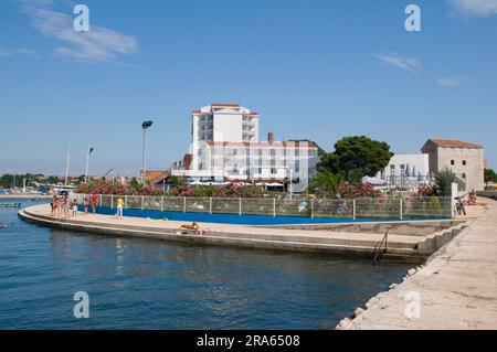 Promenade, Kristal Casino and Hotel, Umago, Istria, Croazia Foto Stock
