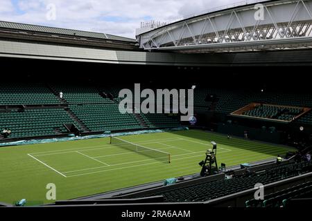 Londra, Regno Unito. 1 luglio 2023. 1 luglio 2023; All England Lawn Tennis and Croquet Club, Londra, Inghilterra: Giornata pratica del torneo di tennis di Wimbledon; ampia vista del campo centrale credito: Action Plus Sports Images/Alamy Live News Foto Stock