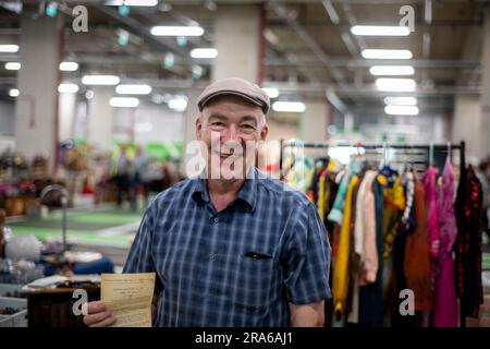 Mercato mensile di antiquariato del Wembley Park, ultimo mercoledì del mese Foto Stock