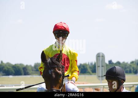 Jockey Sean Kirrane su Highwaygray a York Races. Foto Stock