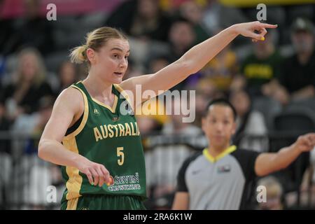 Sydney, Australia. 1 luglio 2023. Darcee Garbin della squadra australiana di pallacanestro femminile ha visto durante la FIBA Women's Asia Cup 2023 Division Una partita tra Cina e Australia al Quay Centre. Punteggio finale; Cina 74:60 Australia. Credito: SOPA Images Limited/Alamy Live News Foto Stock