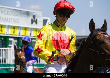 Jockey Sean Kirrane su Highwaygray a York Races. Foto Stock