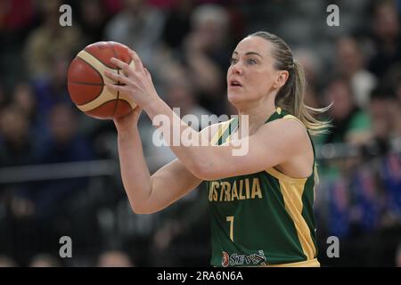 Sydney, Australia. 1 luglio 2023. Tess Madgen, squadra di pallacanestro femminile australiana, ha visto in azione durante la partita della FIBA Women's Asia Cup 2023 Division A tra Cina e Australia al Quay Centre. Punteggio finale; Cina 74:60 Australia. (Foto di Luis Veniegra/SOPA Images/Sipa USA) credito: SIPA USA/Alamy Live News Foto Stock