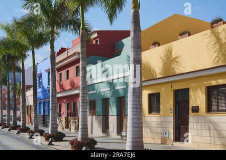 Fascino costiero a Puerto de la Cruz de Tenerife, una delle Isole Canarie della Spagna. Foto Stock