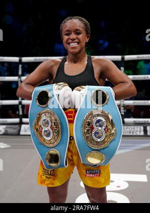 Natasha Jonas celebra la vittoria contro Kandi Wyatt dopo il match per il titolo IBF International dei pesi welter all'AO Arena di Manchester. Data foto: Sabato 1 luglio 2023. Foto Stock