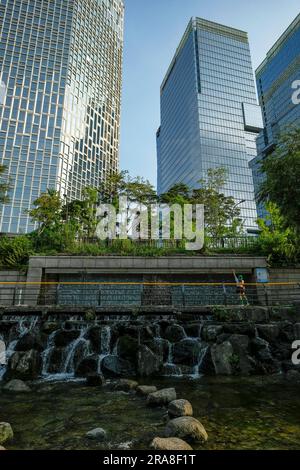 Seoul, Corea del Sud - 28 giugno 2023: Cheonggyecheon Stream nel centro di Seoul., Corea del Sud. Foto Stock