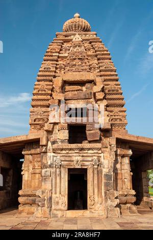 Tempio Galaganatha del VII secolo a Pattadakal, Karnataka, India, Asia. Sito patrimonio dell'umanità dell'UNESCO. Nagara e Dravida dell'India meridionale Foto Stock