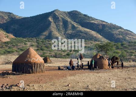 Himba Village, Kaokeveld, Namibia Foto Stock