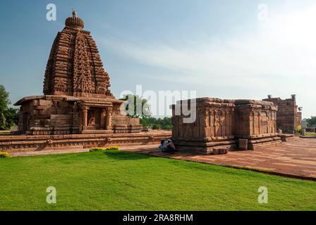 Tempio Galaganatha del VII secolo a Pattadakal, Karnataka, India, Asia. Sito patrimonio dell'umanità dell'UNESCO. Nagara e Dravida dell'India meridionale Foto Stock