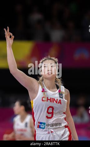 Sydney, Australia. 2 luglio 2023. Li Meng della Cina festeggia durante la finale contro il Giappone alla FIBA Women's Asia Cup 2023 a Sydney, in Australia, il 2 luglio 2023. Credito: HU Jingchen/Xinhua/Alamy Live News Foto Stock