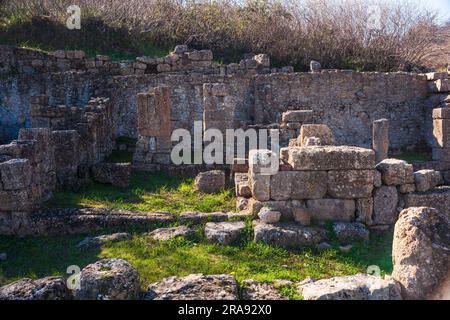 Antiche mura di antichi edifici Morgantina sito archeologico della città vecchia, Sicilia. Italia Foto Stock