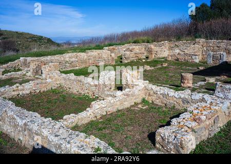 Antiche mura di antichi edifici Morgantina sito archeologico della città vecchia, Sicilia. Italia Foto Stock