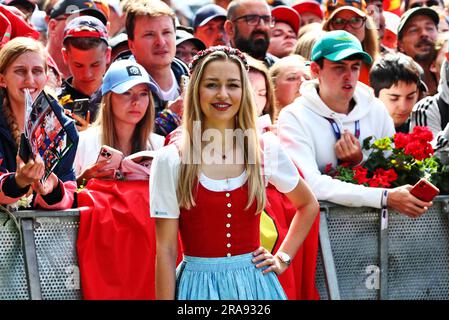 Spielberg, Austria. 2 luglio 2023. Atmosfera del circuito - ventole. Campionato del mondo di Formula 1, Rd 10, Gran Premio d'Austria, domenica 2 luglio 2023. Spielberg, Austria. Crediti: James Moy/Alamy Live News Foto Stock