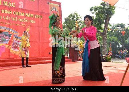 Il tradizionale festival del villaggio di Chem, ha noi, Vietnam 2023. Lễ Hội truyền thống Chèm. 越南旅游, वियतनाम पर्यटन, 베트남 관광, ベトナム観光, ឌូលីច វៀតណាម, Foto Stock