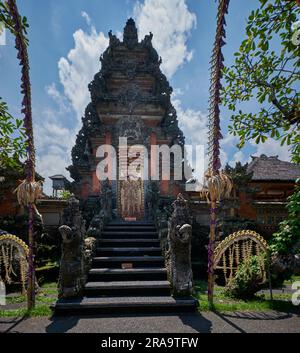 Pura Taman Saraswati, noto anche come Palazzo dell'acqua di Ubud, è un tempio indù balinese a Ubud, Bali, Indonesia. Dedicato alla dea Sarasvati Foto Stock