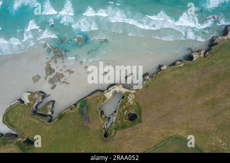 Vista aerea della spiaggia di AS Catedrais nel nord della Spagna Foto Stock