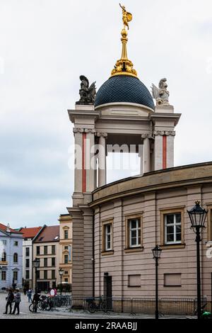 Il portale fortuna progettato dall'architetto olandese Jean de Bodt nel 1701 come porta d'ingresso al Palazzo della città di Potsdam ora Parliame dello Stato del Brandeburgo Foto Stock