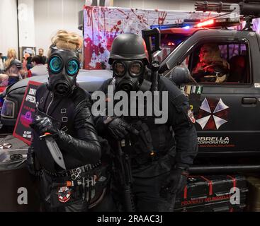 1° luglio 2023, Denver, Colorado, USA: I fan di FAN EXPO a Denver sabato pomeriggio swarm the Colorado Convention Center. (Immagine di credito: © Hector Acevedo/ZUMA Press Wire) SOLO USO EDITORIALE! Non per USO commerciale! Foto Stock