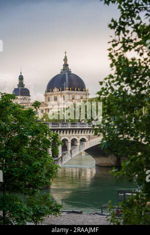 Vista del Grand hotel dieu di Lione Foto Stock