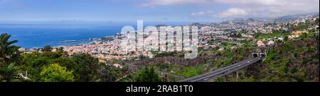 Vista panoramica su Funchal, Madeira da Jardim Botânico da Madeira (giardini botanici di Madeira) Foto Stock