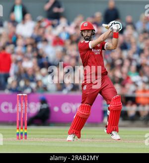 2 luglio 2023; Old Trafford Cricket Ground, Manchester, Inghilterra: Vitality Blast T20 League Cricket, Lancashire Lightning vs Northamptonshire Steelbacks; Daryl Mitchell del Lancashire Foto Stock