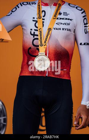 San Sebastian, Paesi Baschi. 2 luglio 2023. Foto di Zac Williams/SWpix.com- 02/07/2023 - Ciclismo - Tour de France 2023 - tappa 2 Vitoria-Gasteiz a San Sebastian - Victor Lafay, Team Cofidis. Credito: SWpix/Alamy Live News Foto Stock