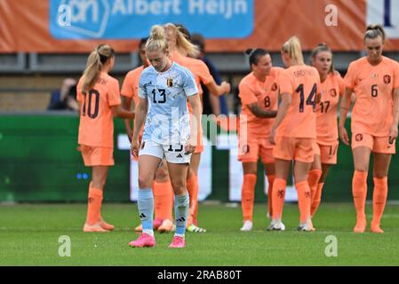 Kerkrade, Paesi Bassi. 2 luglio 2023. La belga Elena Dhont sembra smentita durante una partita di calcio amichevole tra Paesi Bassi e la nazionale femminile belga The Red Flames domenica 2 luglio 2023 a Kerkrade. BELGA PHOTO DAVID CATRY Credit: Belga News Agency/Alamy Live News Foto Stock