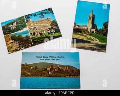 Cartoline d'epoca degli anni '1960 con scene ed edifici della United states Military Academy, West Point, New York, USA Foto Stock