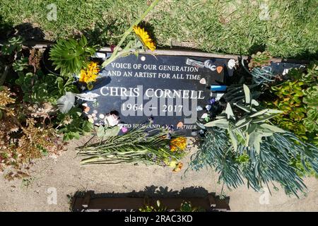 Los Angeles, California, USA 2 luglio 2023 il cantante/musicista Chris Cornell grave in Garden of Legends all'Hollywood Forever Cemetery il 2 luglio 2023 a Los Angeles, California, USA. Foto di Barry King/Alamy Stock Photo Foto Stock