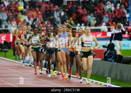 Stoccolma, Svezia. 2 luglio 2023. Le atlete gareggiano durante la finale femminile dei 5000 m al Diamond Leagues Athletics Meeting di Stoccolma, in Svezia, il 2 luglio 2023. Crediti: Wei Xuechao/Xinhua/Alamy Live News Foto Stock