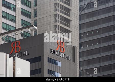 Logo arancione di RB Capital. Una società privata situata nel centro di Singapore Foto Stock