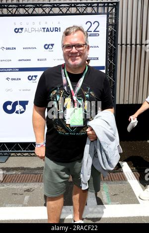 AUSTRIA, 02. LUGLIO 2023: Elton - Alexander Duszat - ModeratorSPIELBERG, F1 al Red Bull Ring, Oesterreich Ring, Formula 1, Gran Premio d'AUSTRIA, Grosser Preis von OESTERREICH, GP d'Autriche, Motorsport, Formel1, immagine a responsabilità di pagamento, Copyright © KNOTH Andy / ATPimages (KNOTH Andy / ATP / SPP) Foto Stock