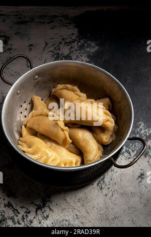 Ravioli di formaggio e patate Foto Stock