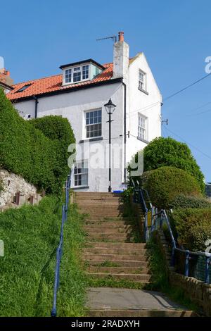 Old Fishermans Cottage alla fine di Queen Street, Filey, Yorkshire East Coast, Inghilterra settentrionale, Regno Unito Foto Stock