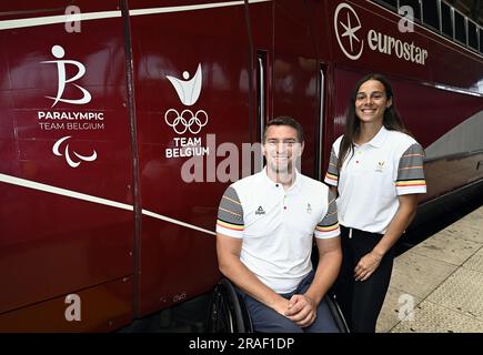 Parigi, Francia. 3 luglio 2023. Il belga Joachim Gerard e l'atleta Camille Laus posano per il fotografo in una conferenza stampa della società ferroviaria Eurostar Group, lunedì 03 luglio 2023 a Parigi. Nel 2024 il gruppo Eurostar trasporterà le squadre olimpiche e paralimpiche dal Belgio, dal Regno Unito e dai Paesi Bassi ai Giochi olimpici di Parigi. BELGA PHOTO ERIC LALMAND Credit: Belga News Agency/Alamy Live News Foto Stock