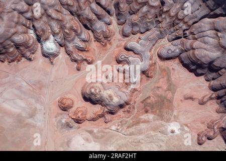 Vista aerea delle colorate Bentonite Hills, vicino a Hanksville, Utah. Foto Stock