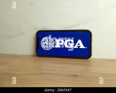 Konskie, Polonia - 1° luglio 2023: Il logo PGA Professional Golfers Association of America viene visualizzato sullo schermo del telefono cellulare Foto Stock