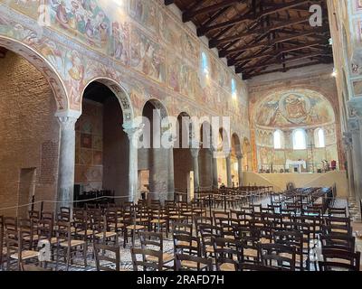 Un capolavoro di arte romanica, l'Abbazia di Pomposa, Italia Ferrara Foto Stock