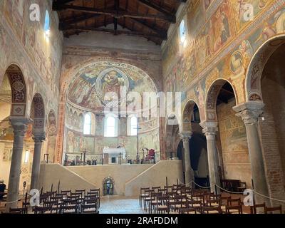 Un capolavoro di arte romanica, l'Abbazia di Pomposa, Italia Ferrara Foto Stock