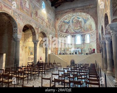 Un capolavoro di arte romanica, l'Abbazia di Pomposa, Italia Ferrara Foto Stock